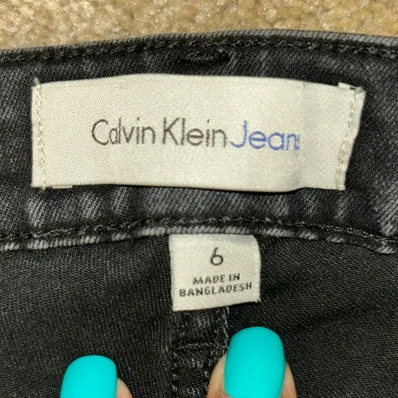 Women's EUC Vintage Calvin Klein Destructed Black Skinny Jeans Size 6 - Picture 7 of 8